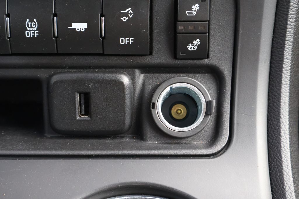 Thumbnail: 2016 GMC Acadia - 23