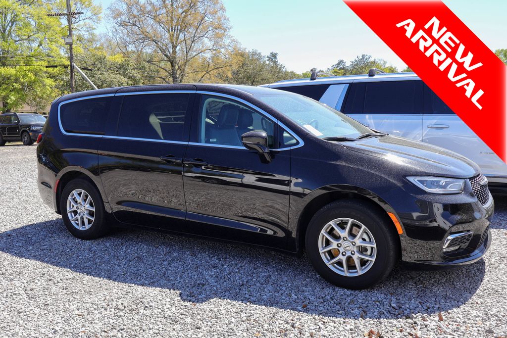 2024 Chrysler Pacifica Touring L FWD