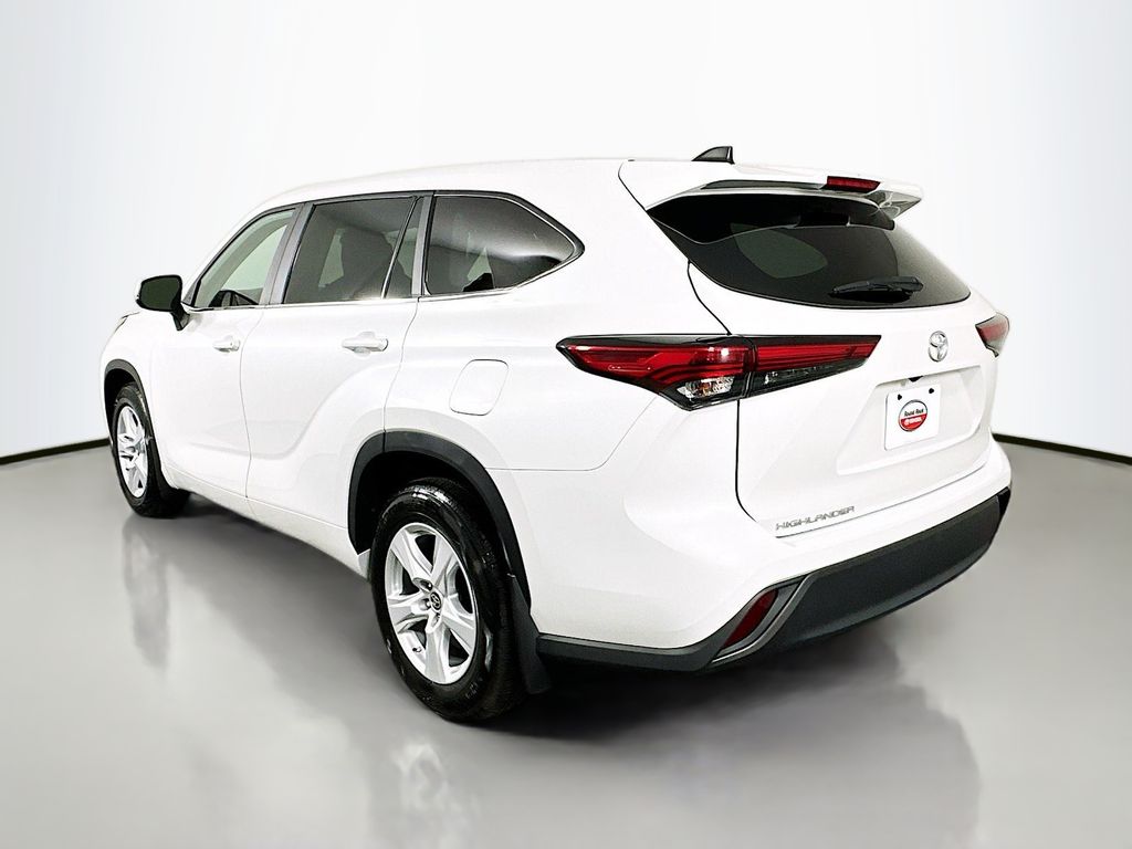 2023 Toyota Highlander L 7