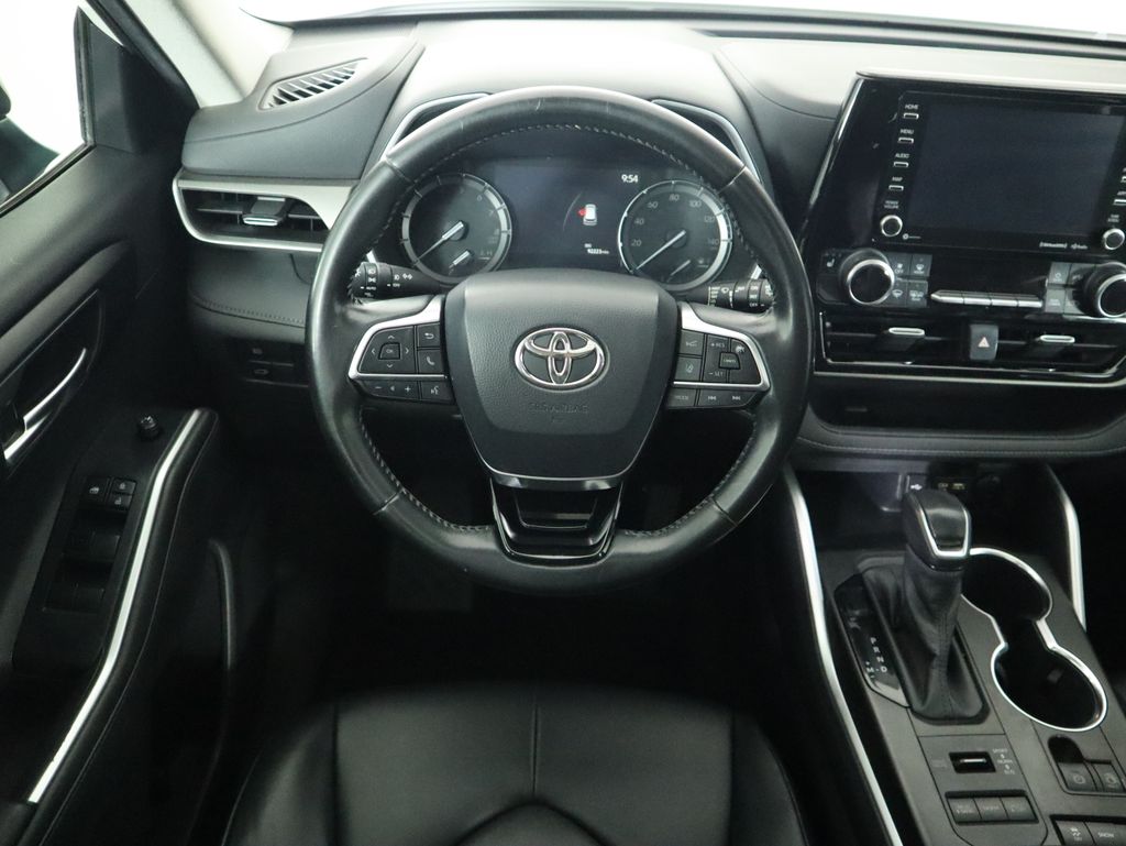 2020 Toyota Highlander XLE 10