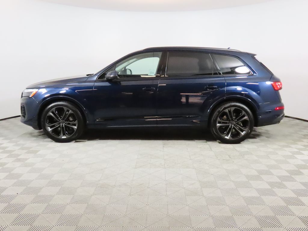 Thumbnail: 2026 Audi Q7 - 2