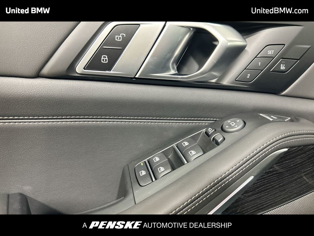 Thumbnail: 2026 BMW X5 - 11