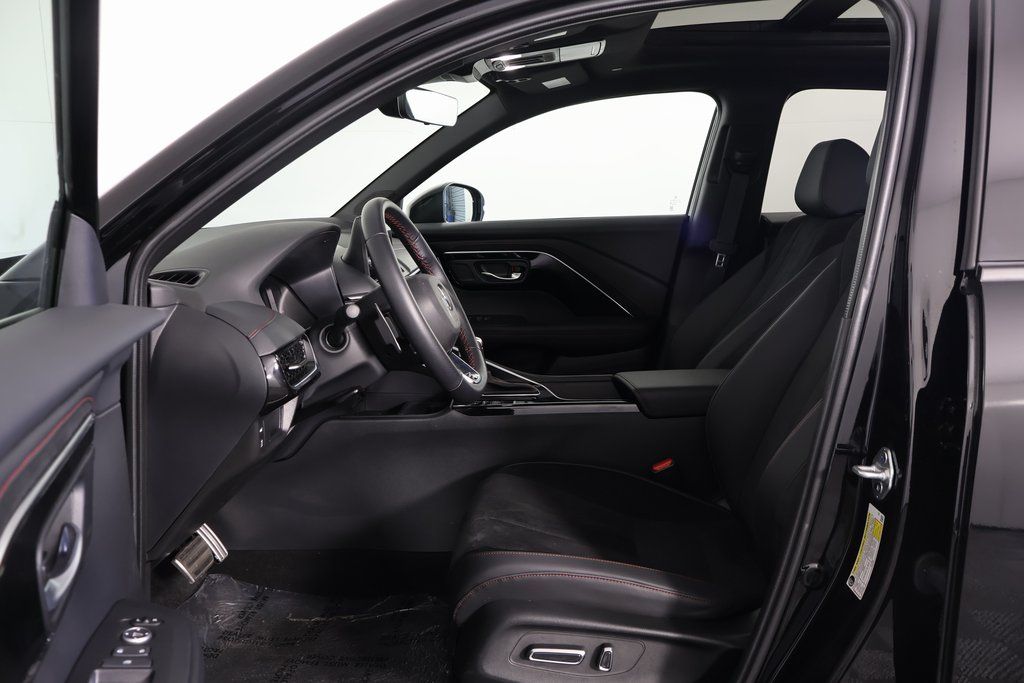 Thumbnail: 2025 Acura ADX - 10