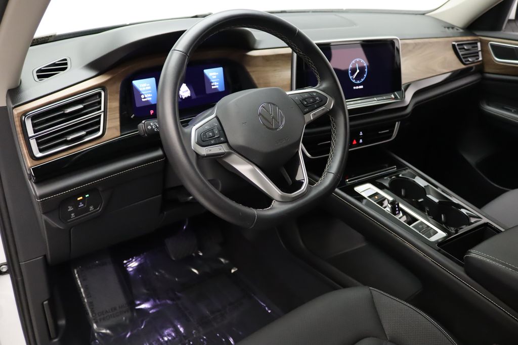 Thumbnail: 2024 Volkswagen Atlas - 15