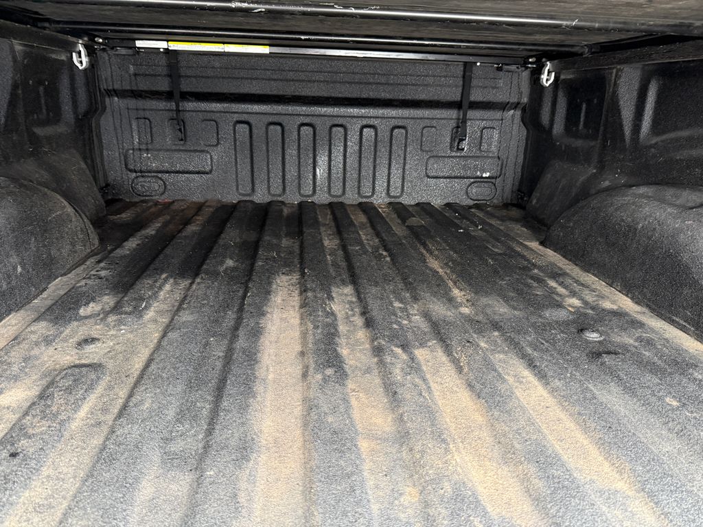 Used 2018 Red Ford XLT image 23