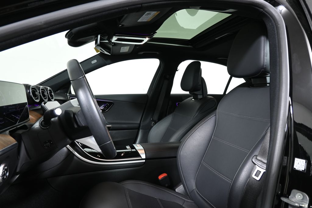 Thumbnail: 2025 Mercedes-Benz C-Class - 15