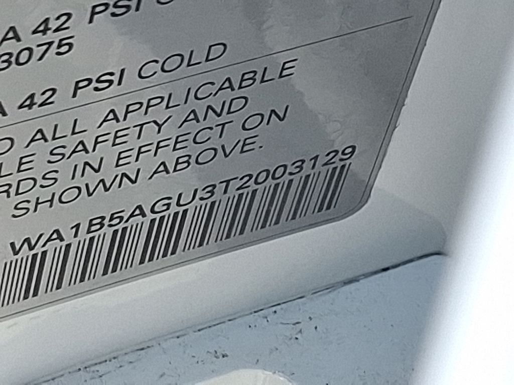 Thumbnail: 2026 Audi SQ5 - 21