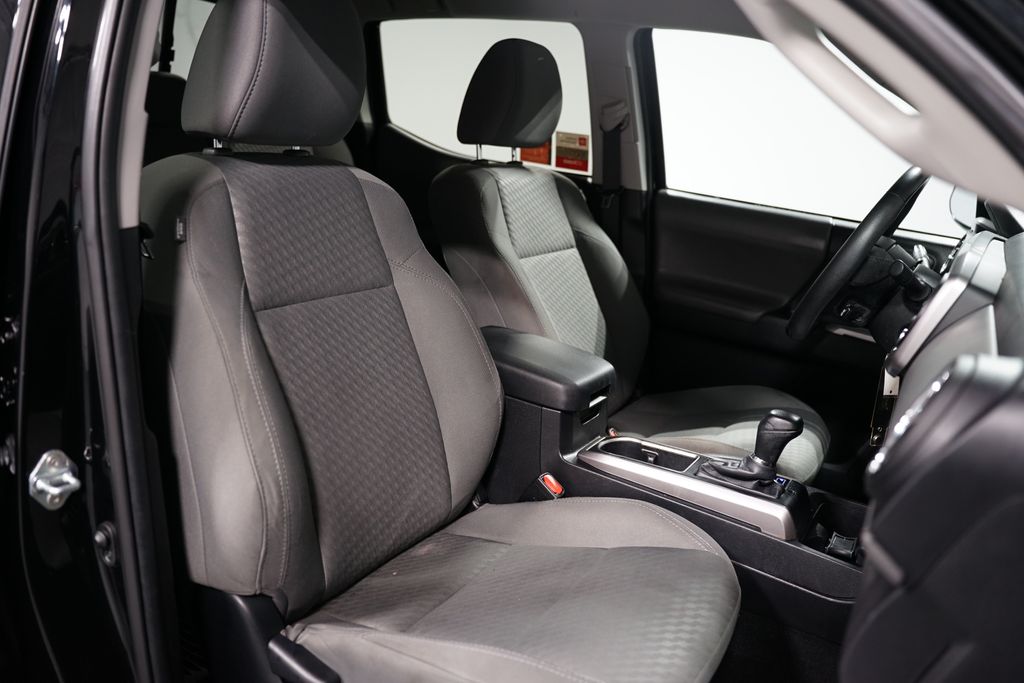 2021 Toyota Tacoma SR5 25