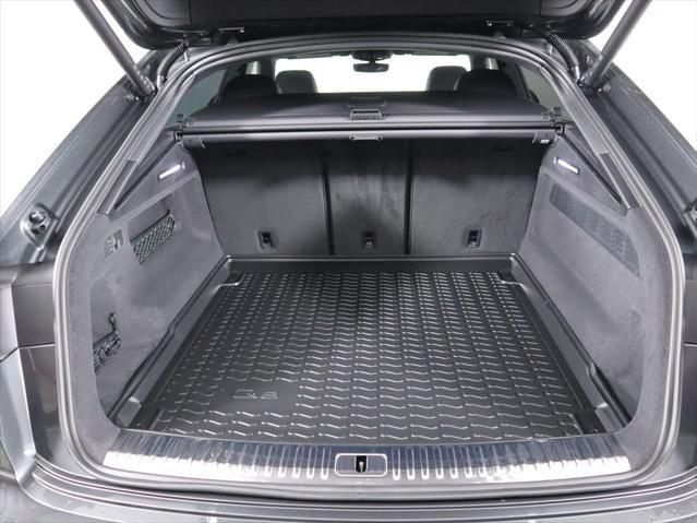 Thumbnail: 2026 Audi Q8 - 30