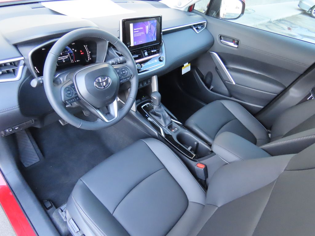 2024 Toyota Corolla Cross XLE 9