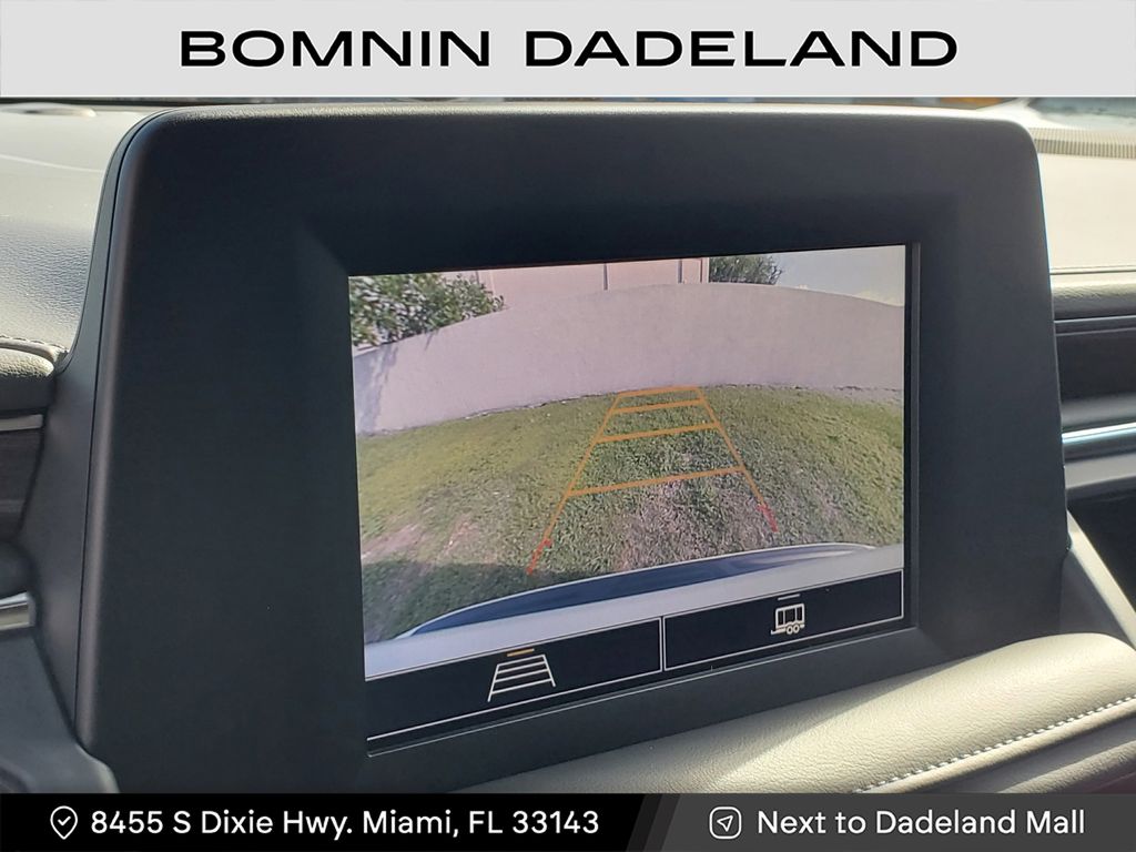 2024 Chevrolet Suburban LS photo