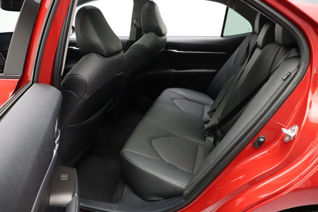 2021 Toyota Camry XSE 19