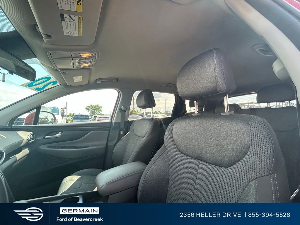 Used 2020 Orange Hyundai SE image 16