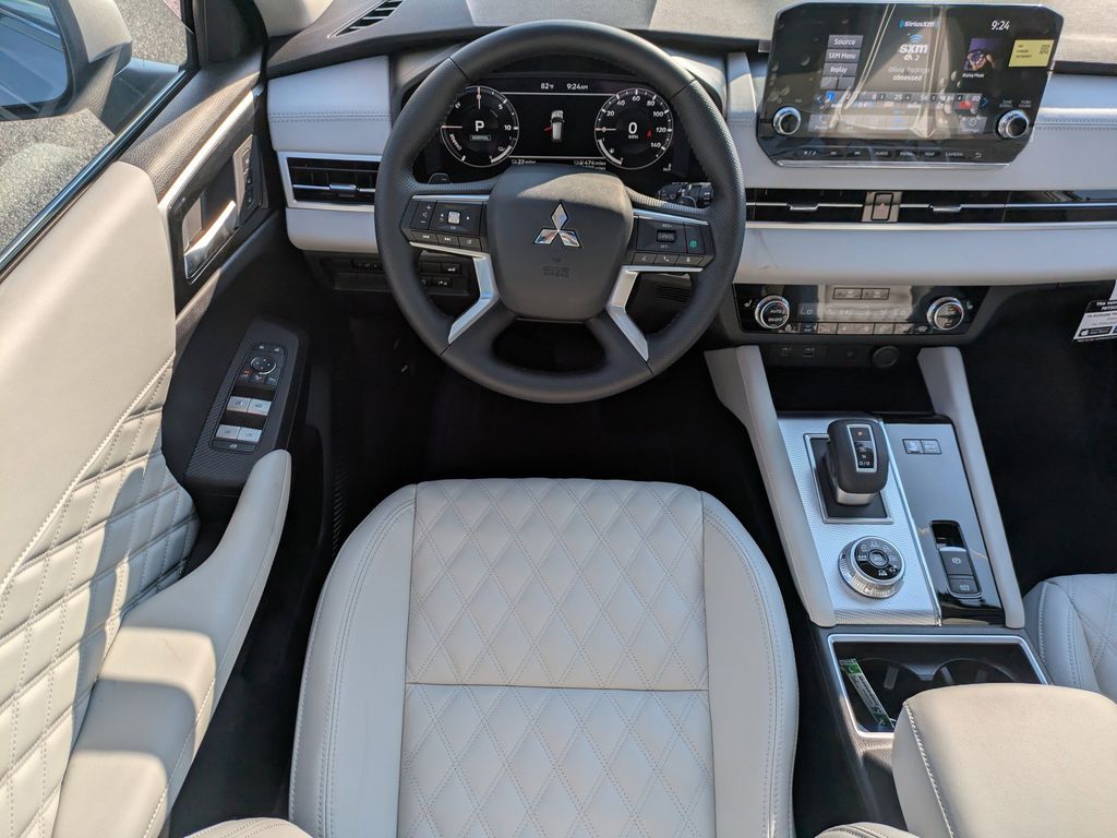 New 2025 Mitsubishi Outlander PHEV SUV