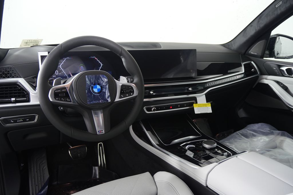 Thumbnail: 2026 BMW X7 - 20