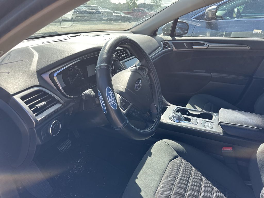 2020 Blue Ford Fusion SE FWD Sedan