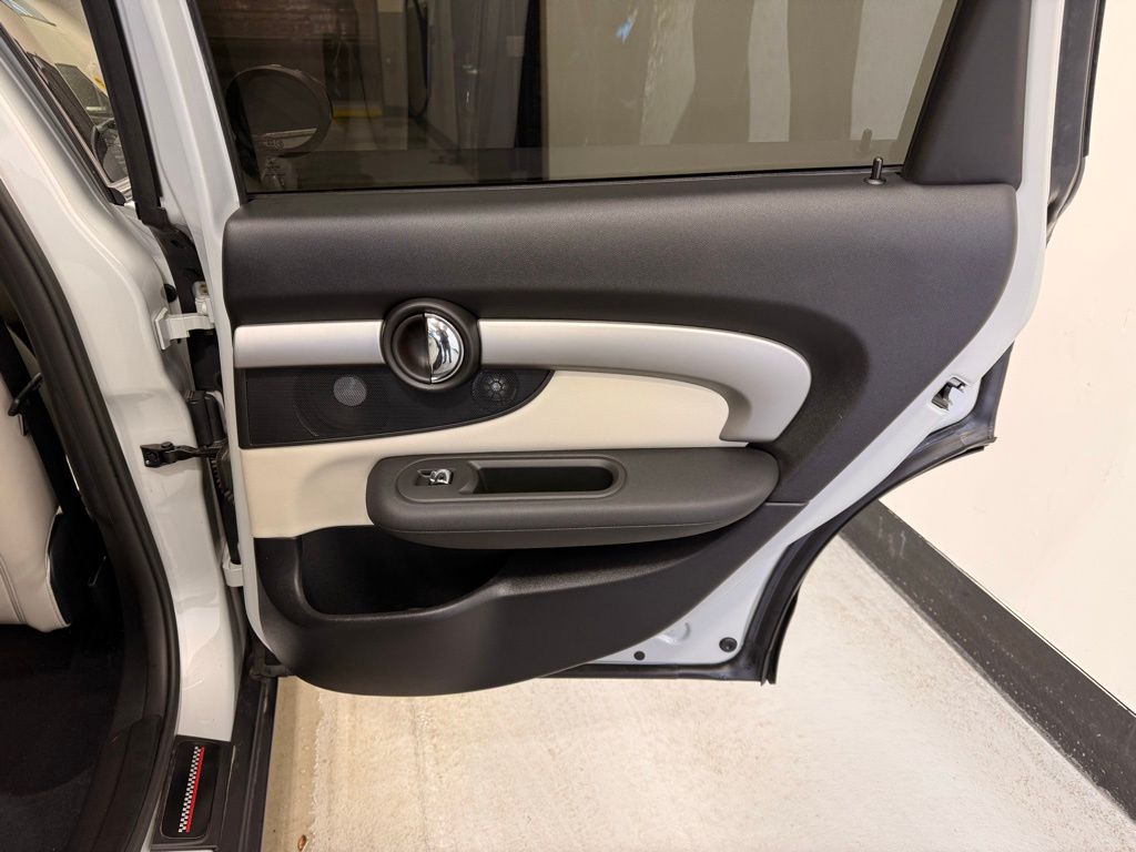 Thumbnail: 2022 MINI Cooper Clubman - 26