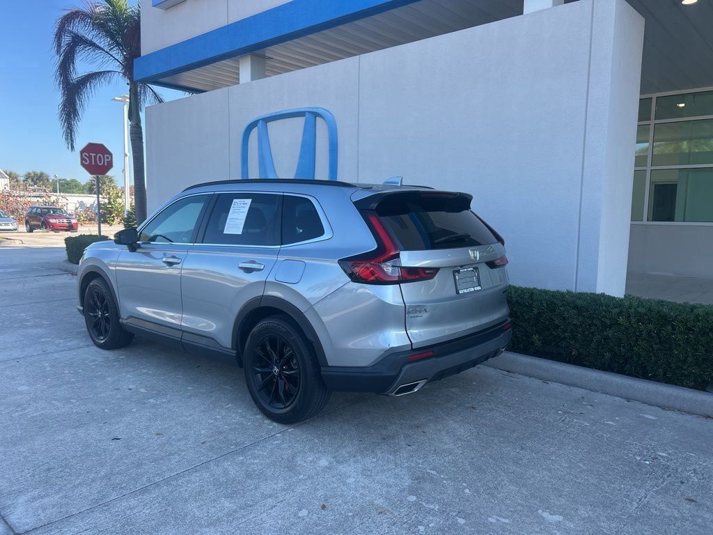 View vehicle photo 6