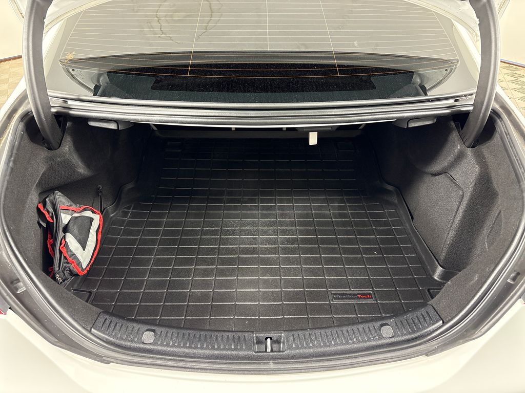 Certified Used 2021  Mercedes-Benz E 350 image 22