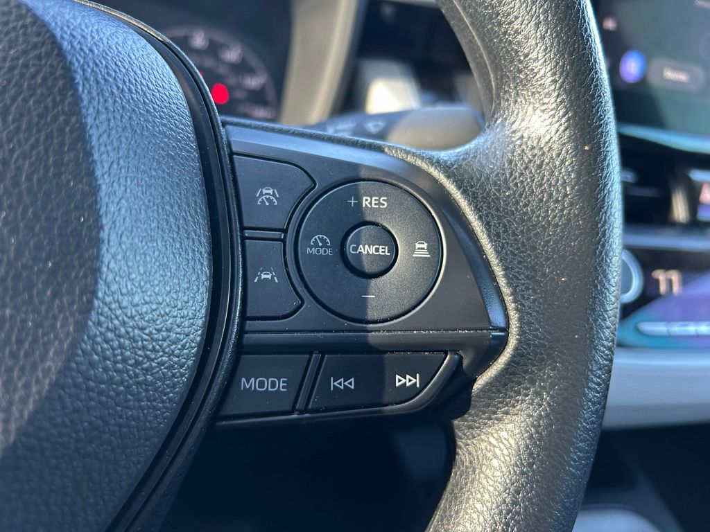 Thumbnail: 2025 Toyota Corolla - 18