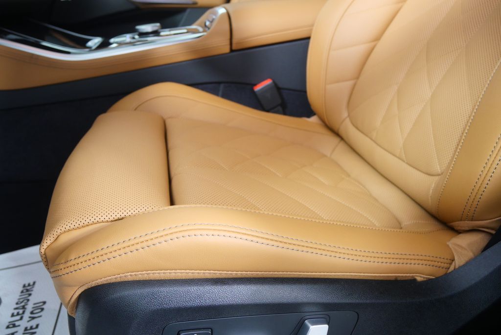 Thumbnail: 2026 BMW X5 - 9