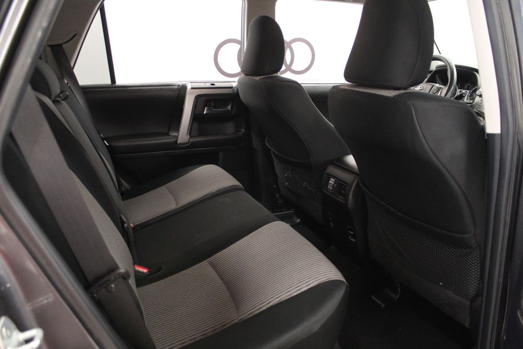 Thumbnail: 2015 Toyota 4Runner - 25