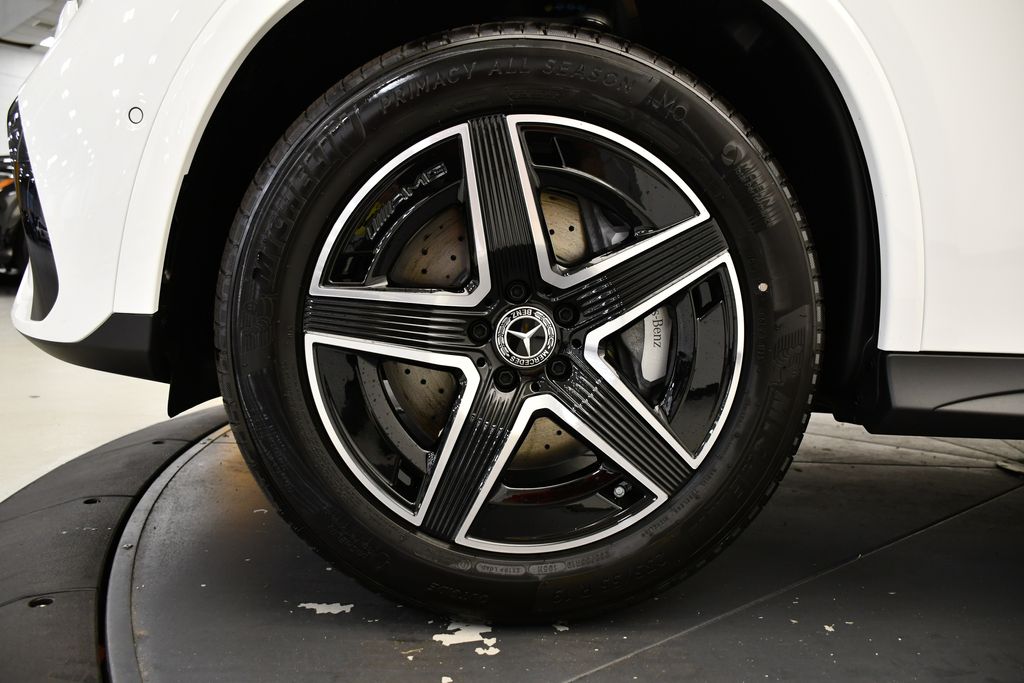 Thumbnail: 2025 Mercedes-Benz GLC - 13