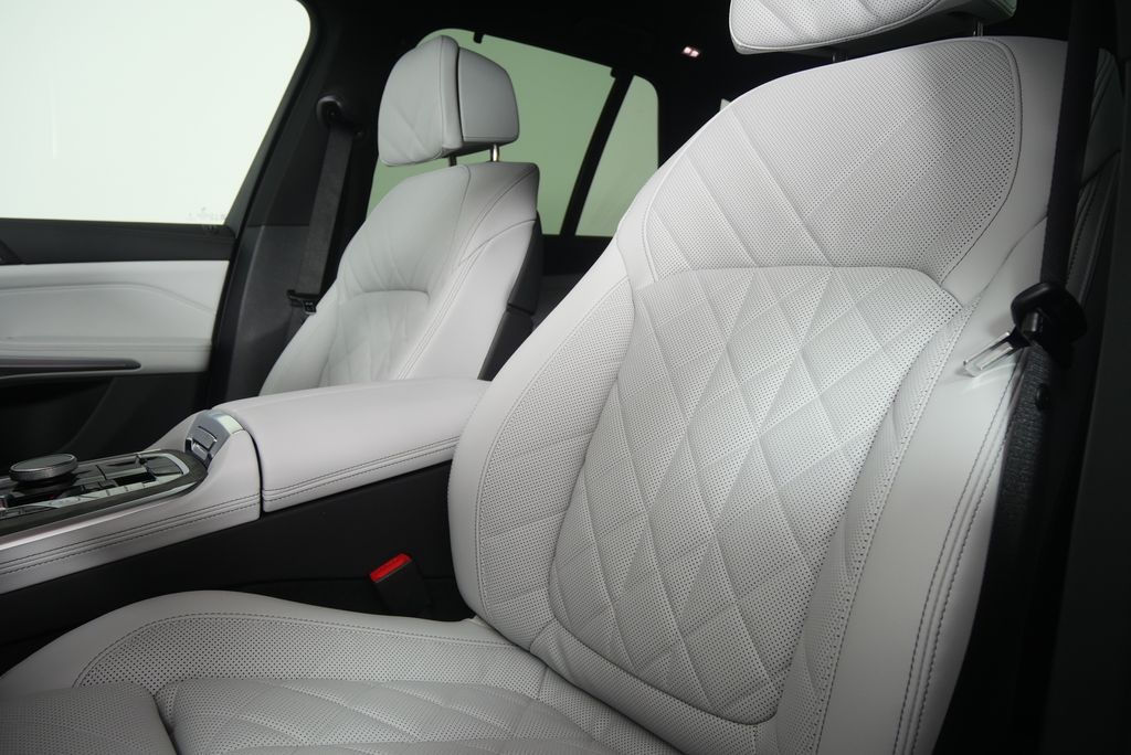 Thumbnail: 2026 BMW X5 - 10