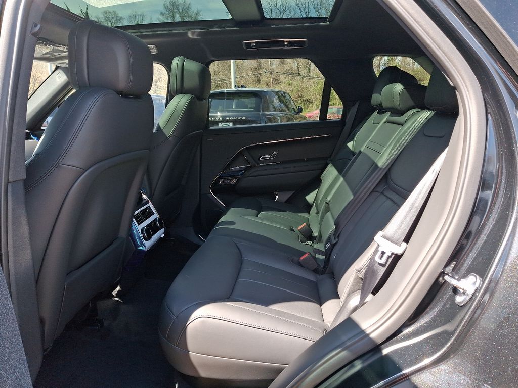 2025 Land Rover Range Rover Sport Dynamic 9