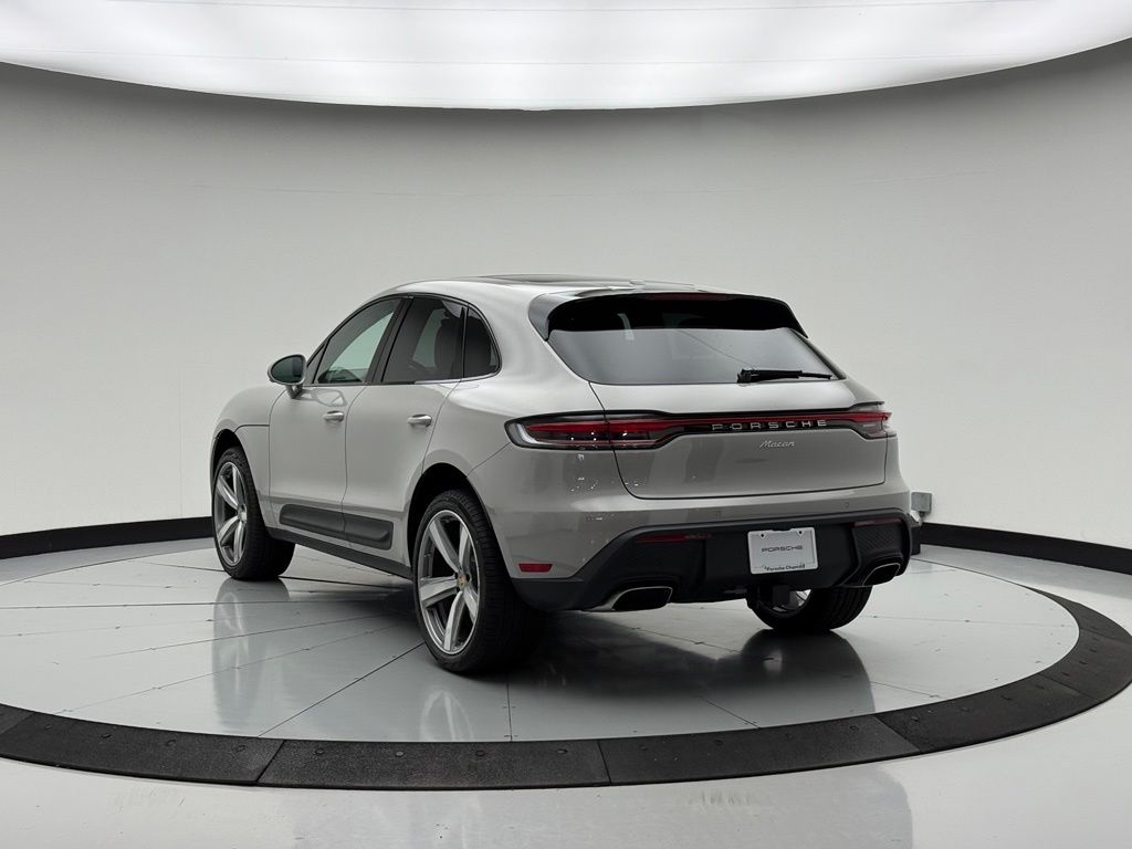 Thumbnail: 2026 Porsche Macan - 3