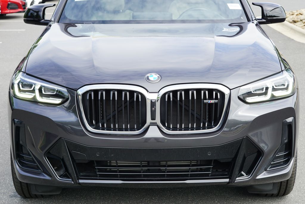 Thumbnail: 2024 BMW X4 - 9