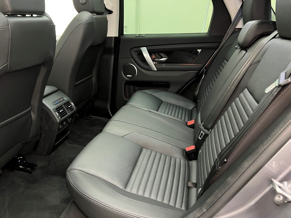 Thumbnail: 2024 Land Rover Discovery Sport - 20