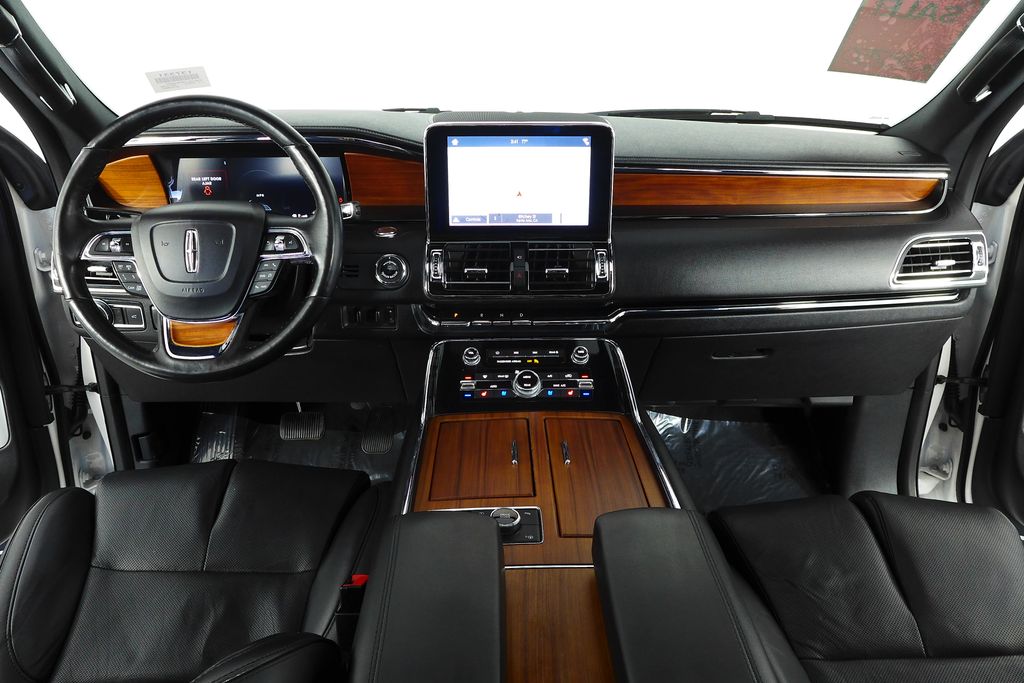 Thumbnail: 2019 Lincoln Navigator - 27