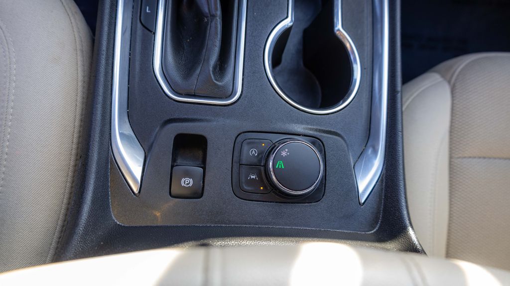 Used 2022 Chevrolet Traverse LS 4D Sport Utility