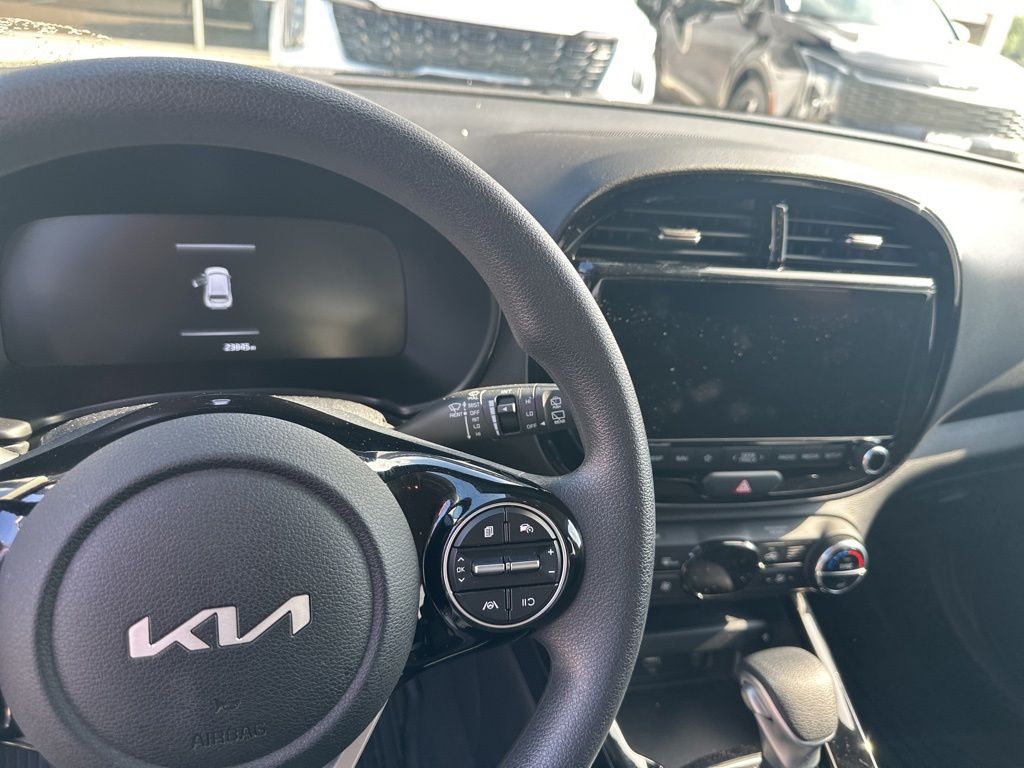 2023 Kia Soul S White at Community Kia
