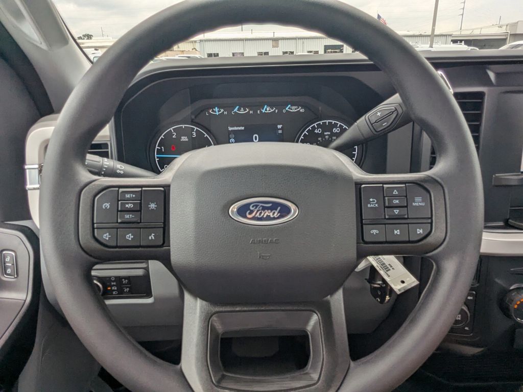 2025 Ford F-550 Super Duty 