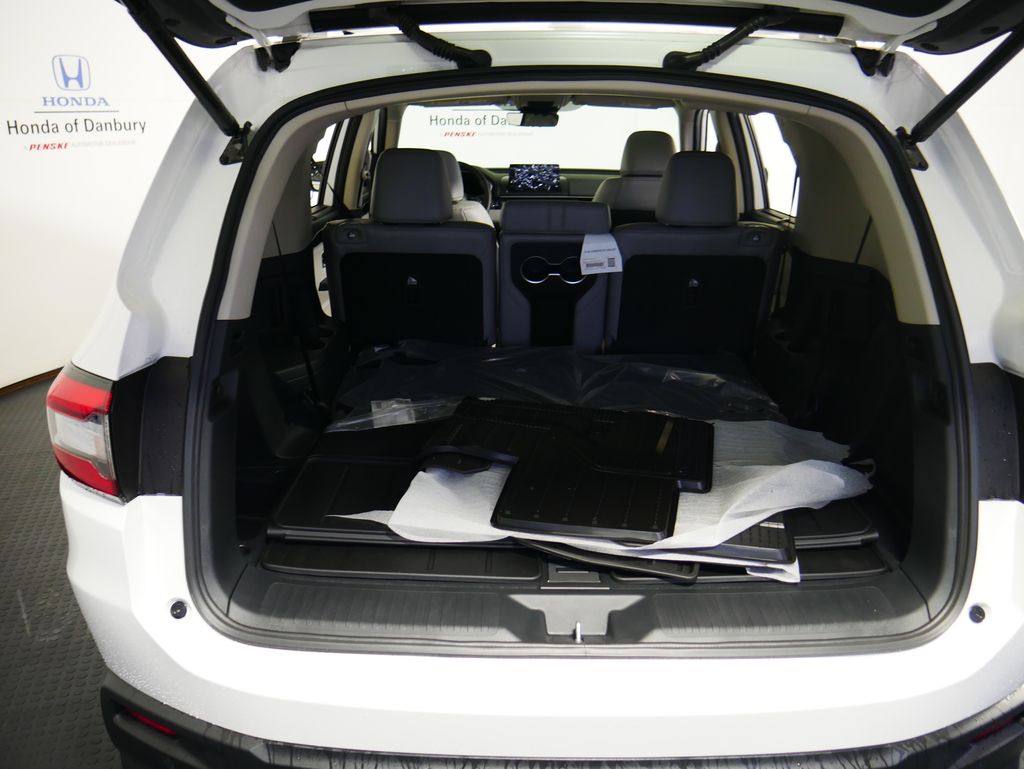 Thumbnail: 2026 Honda Pilot - 6