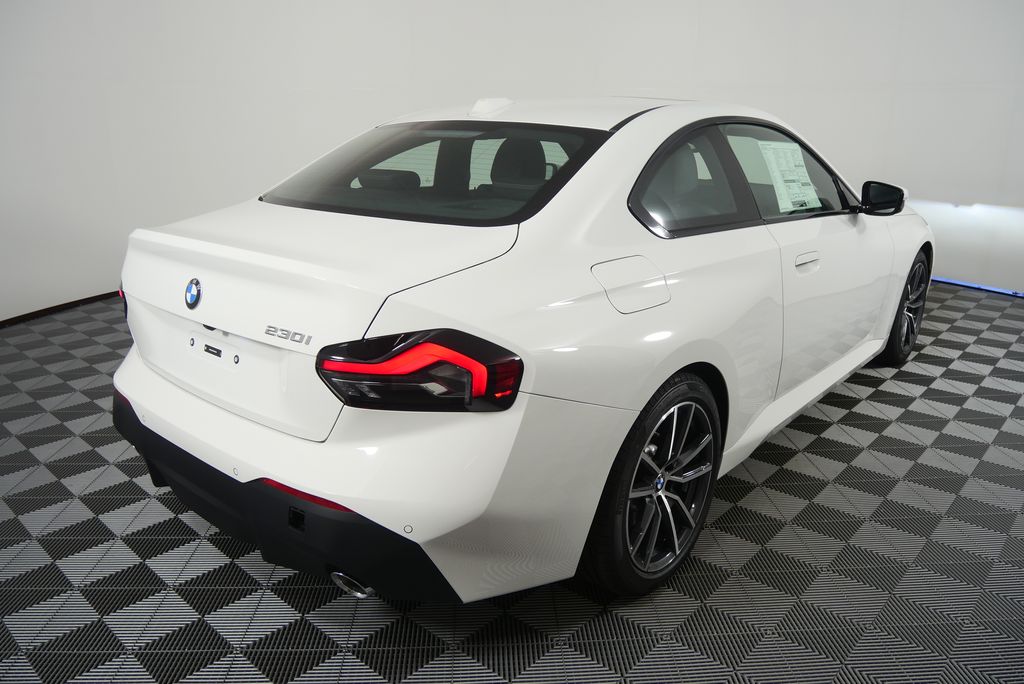 Thumbnail: 2026 BMW 2 Series - 4