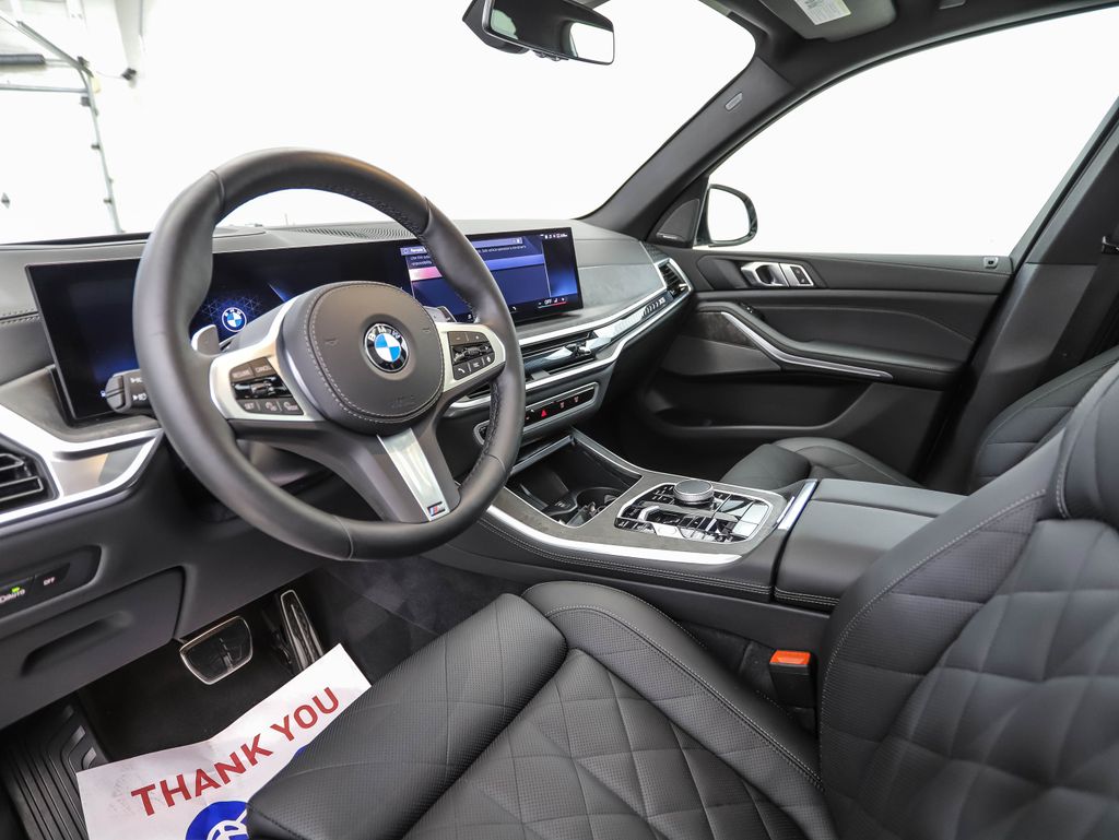 Thumbnail: 2025 BMW X5 - 10