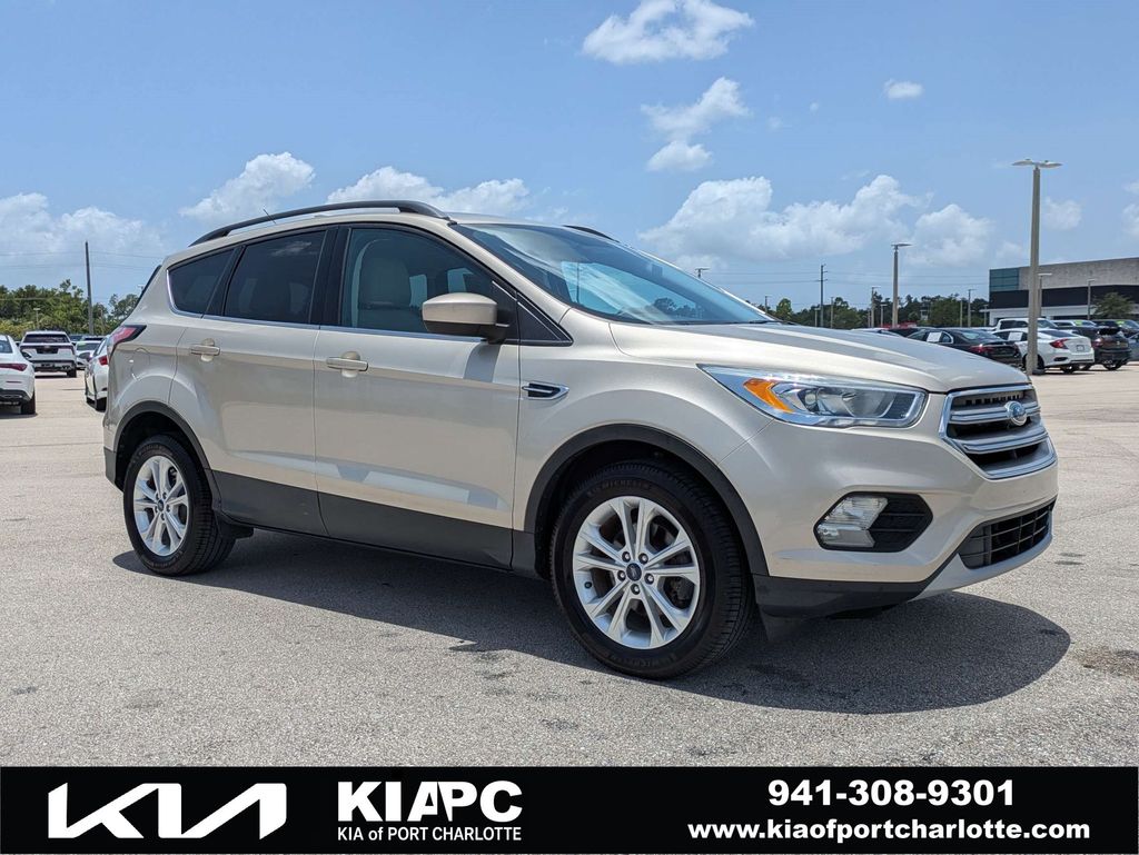 White Gold Metallic 2017 Ford Escape SUV / Crossover Front-Wheel Drive 6-Speed Automatic