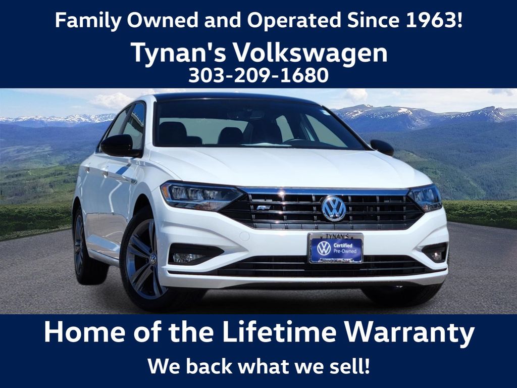 Pure White 2020 Volkswagen Jetta Sedan Front-Wheel Drive 6-Speed Manual