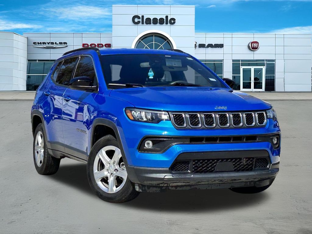 2023 Jeep Compass Latitude 4WD
