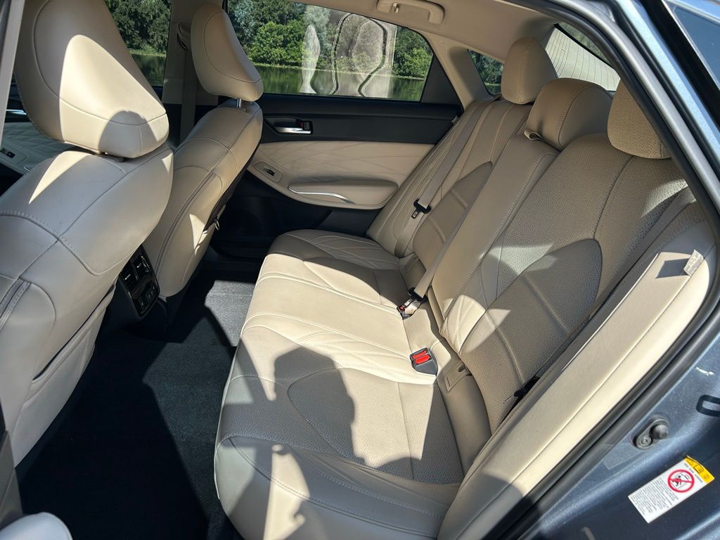 Thumbnail: 2019 Toyota Avalon - 13