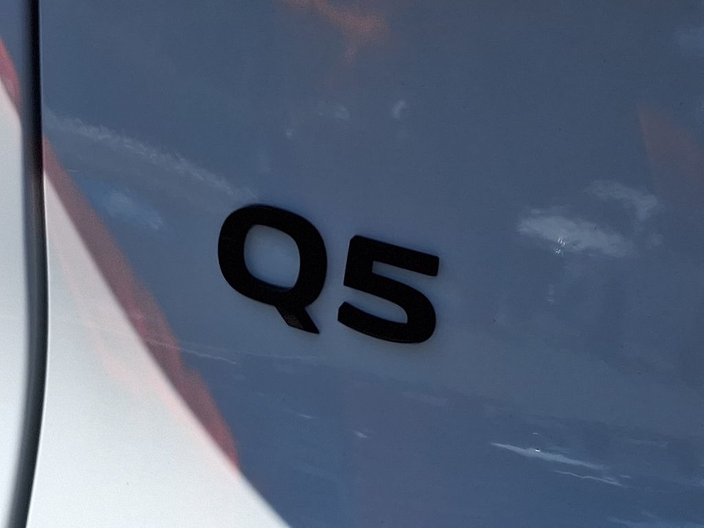 Thumbnail: 2025 Audi Q5 - 29