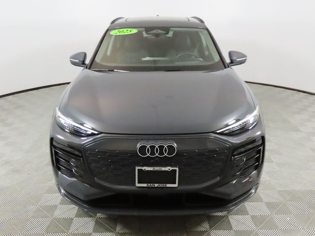 Thumbnail: 2025 Audi Q6 e-tron - 8