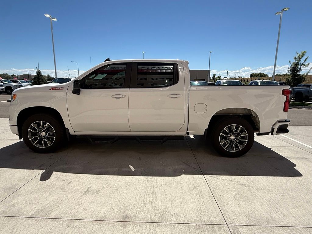 2024 Summit White Chevrolet Silverado 1500 RST 4X4 Truck