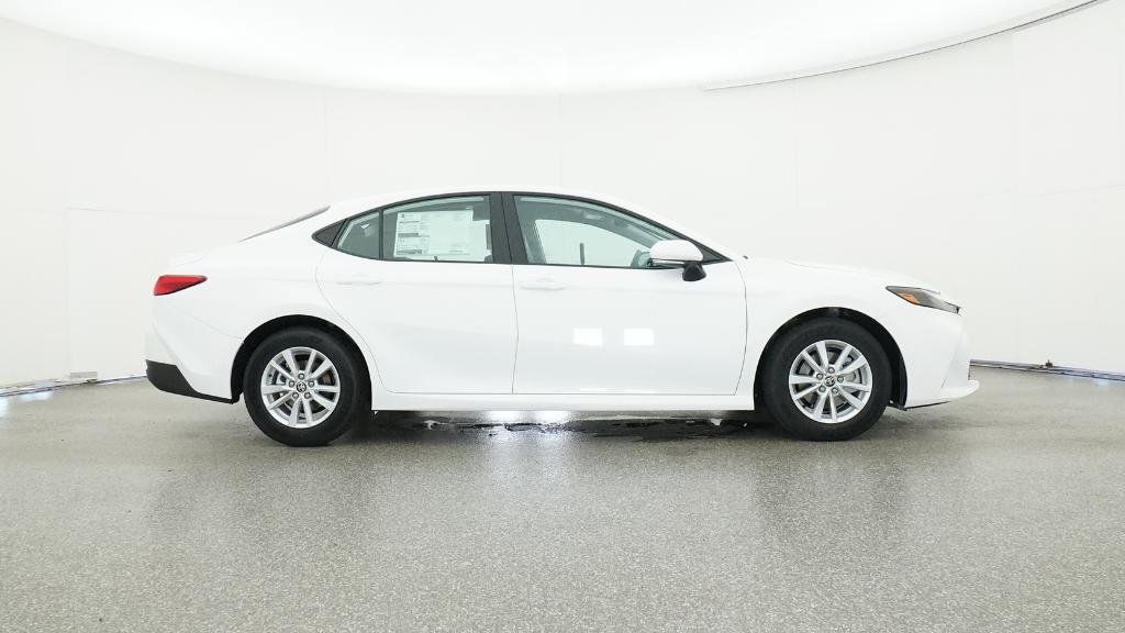 2025 Toyota Camry LE 22
