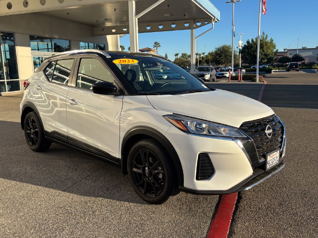 Thumbnail: 2023 Nissan Kicks - 3
