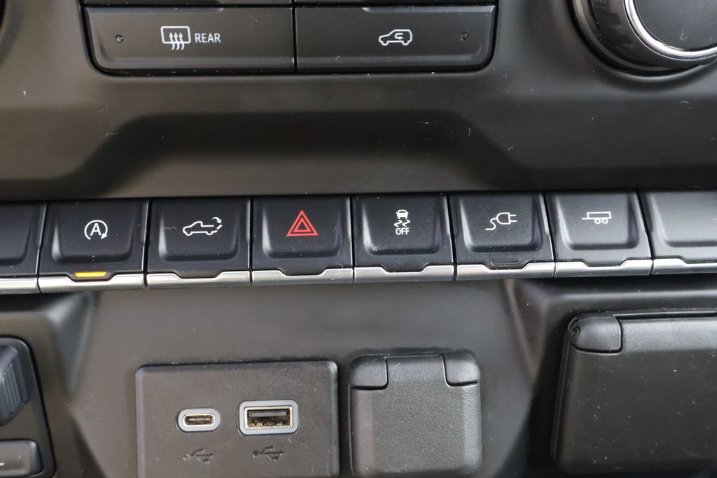 Thumbnail: 2021 Chevrolet Silverado 1500 - 24