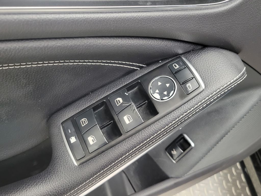 Thumbnail: 2016 Mercedes-Benz CLA - 30